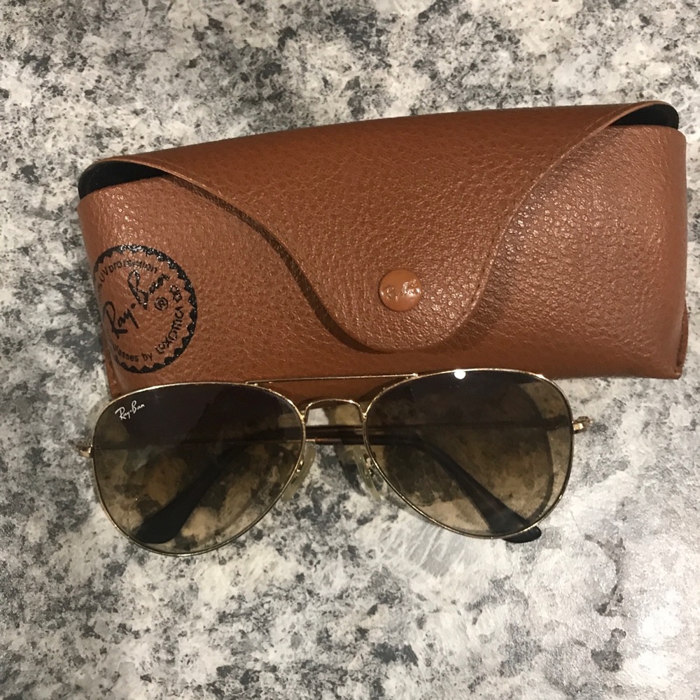 New without tags Ray-Ban gold/brown aviators